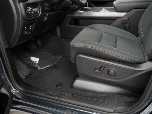 New 2026 RAM 1500 4x4 Crew Cab image 27