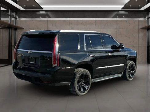 Used 2019 Cadillac Escalade Luxury image 5