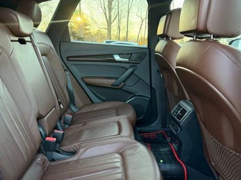 Used 2019 Audi Q5 2.0T Premium w/ Convenience Package image 21