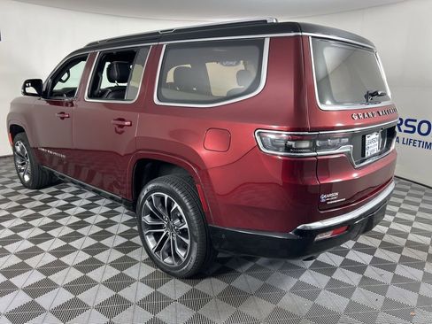 Used 2023 Jeep Grand Wagoneer Series III image 8