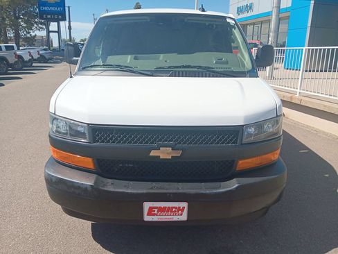 Used 2024 Chevrolet Express 3500 Extended w/ Driver Convenience Package RWD image 8