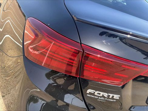 Used 2023 Kia Forte GT-Line w/ GT-Line Technology Package FWD image 30