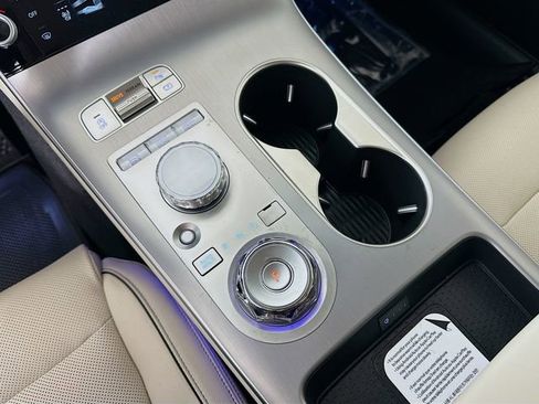 New 2026 Genesis GV70 2.5T Advanced AWD/4WD image 15