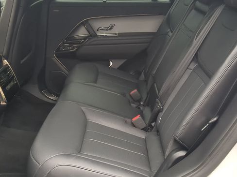 Used 2025 Land Rover Range Rover Sport SE AWD/4WD image 21