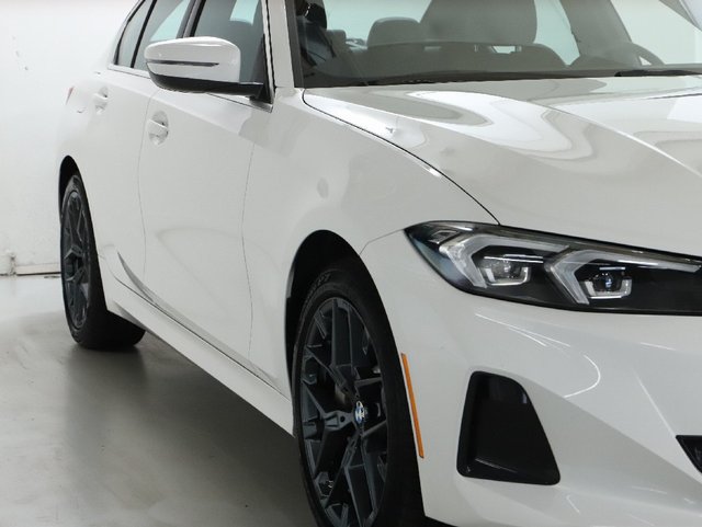 Used 2026 BMW 330i xDrive Sedan w/ Convenience Package AWD/4WD image 9
