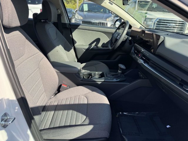 Used 2025 Kia K4 EX FWD image 8