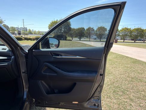 Used 2023 INFINITI QX60 Luxe image 16