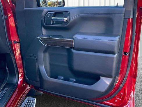 Used 2021 Chevrolet Silverado 1500 RST image 18