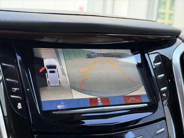 Used 2020 Cadillac Escalade Luxury w/ LPO, Radiant Package AWD/4WD image 32