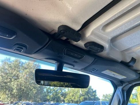 Used 2022 Jeep Wrangler Unlimited Rubicon 4xe AWD/4WD image 12