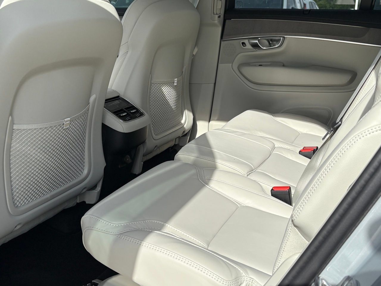 New 2026 Volvo XC90 B6 Ultra w/ Protection Package AWD/4WD image 20