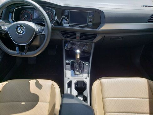 Used 2021 Volkswagen Jetta SE w/ SE Cold Weather Package FWD image 13