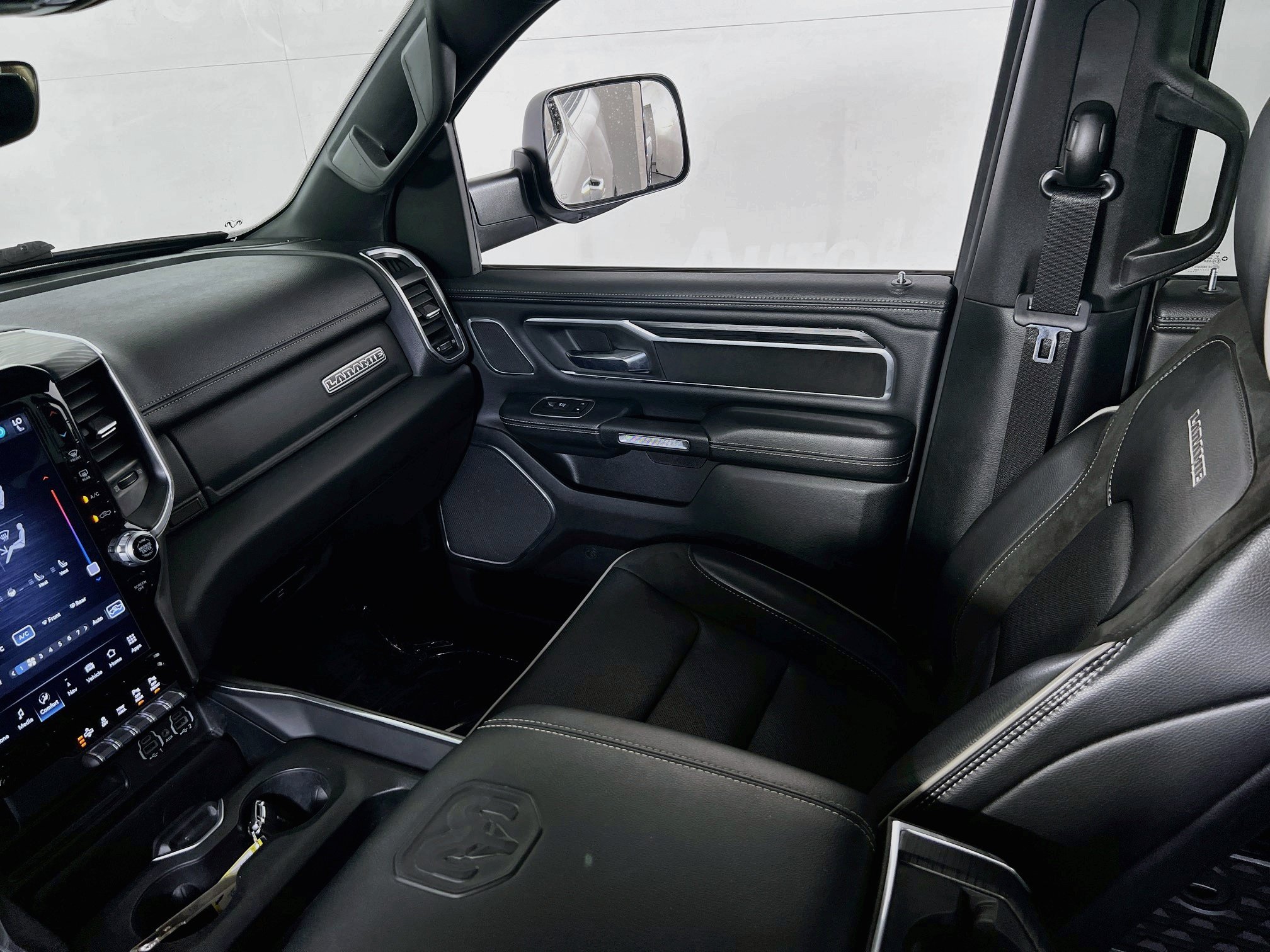 Used 2023 RAM 1500 Laramie AWD/4WD image 23