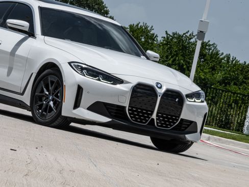 Used 2024 BMW i4 eDrive40 w/ Premium Package RWD image 37