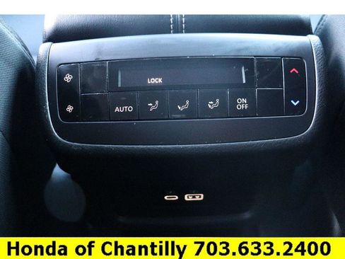 Used 2022 Nissan Pathfinder SV image 27