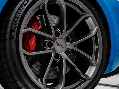 Used 2020 Porsche 718 Cayman GT4 RWD image 98