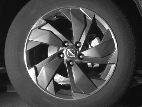 Used 2025 Nissan Rogue SV AWD/4WD image 13