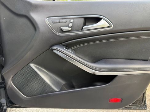 Used 2018 Mercedes-Benz CLA 250 image 45