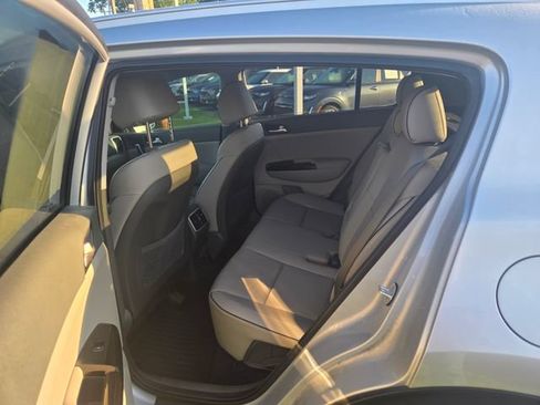 Used 2019 Kia Sportage EX FWD image 19