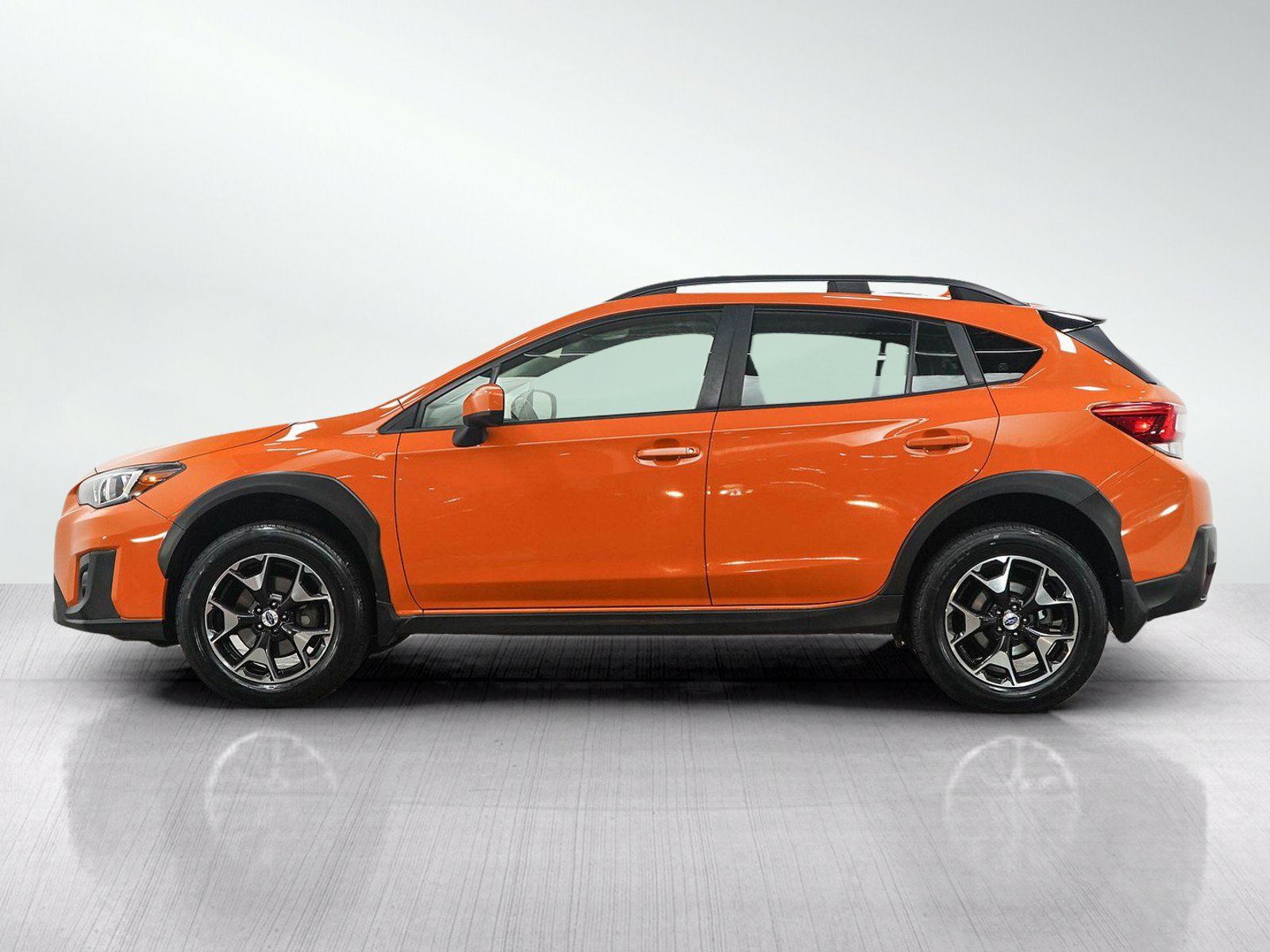 Used 2018 Subaru Crosstrek 2.0i Premium w/ Moonroof Package AWD/4WD image 2