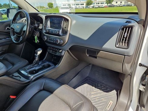 Used 2022 Chevrolet Colorado Z71 AWD/4WD image 19