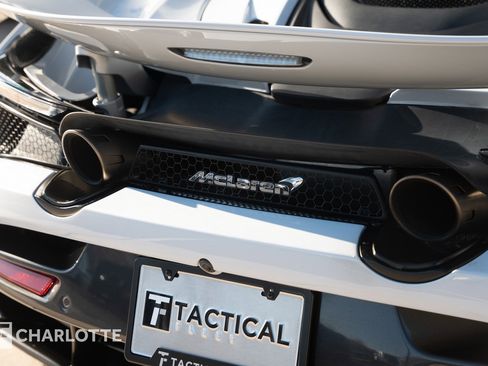 Used 2020 McLaren 720S Spider image 15