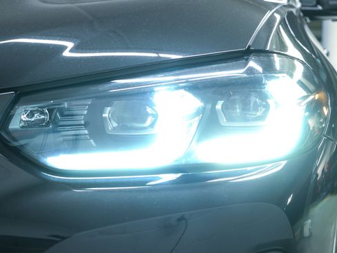 Certified 2024 BMW X3 sDrive30i w/ M Sport Package RWD image 9