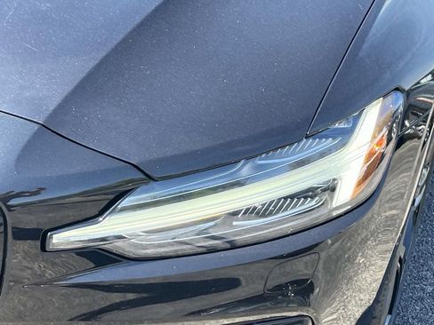 Certified 2023 Volvo S60 T8 Plus w/ Climate Package AWD/4WD image 9