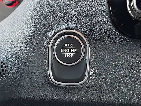 Used 2025 Mercedes-Benz Sprinter 2500 image 25