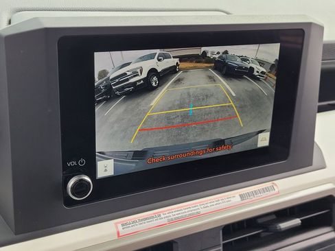 Used 2024 Toyota Tacoma TRD Off-Road image 18