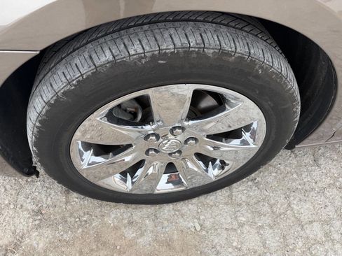 Used 2012 Buick LaCrosse Premium image 9