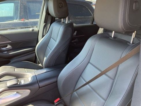 Used 2025 Mercedes-Benz GLS 450 4MATIC image 7