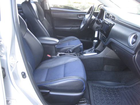 Used 2017 Toyota Corolla SE FWD image 27