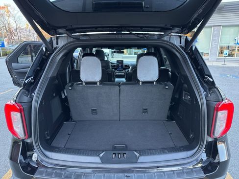 Used 2021 Ford Explorer ST w/ Equipment Group 401A image 9