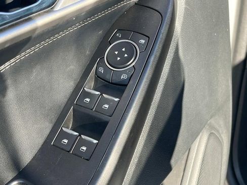 Used 2020 Ford Explorer Limited image 34