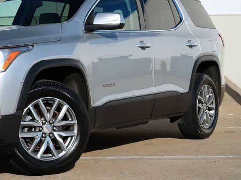 Used 2017 GMC Acadia SLE FWD image 24