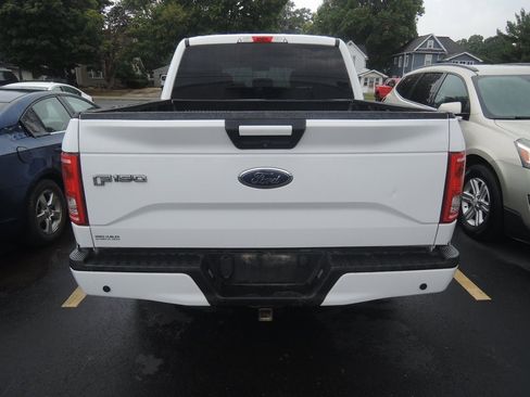 Used 2017 Ford F150 XLT w/ Equipment Group 302A Luxury image 8