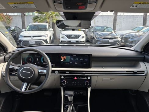 Used 2025 Hyundai Tucson SEL AWD/4WD image 35