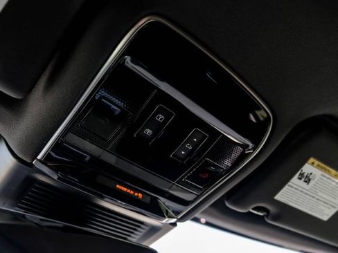 New 2026 Land Rover Range Rover SE AWD/4WD image 32