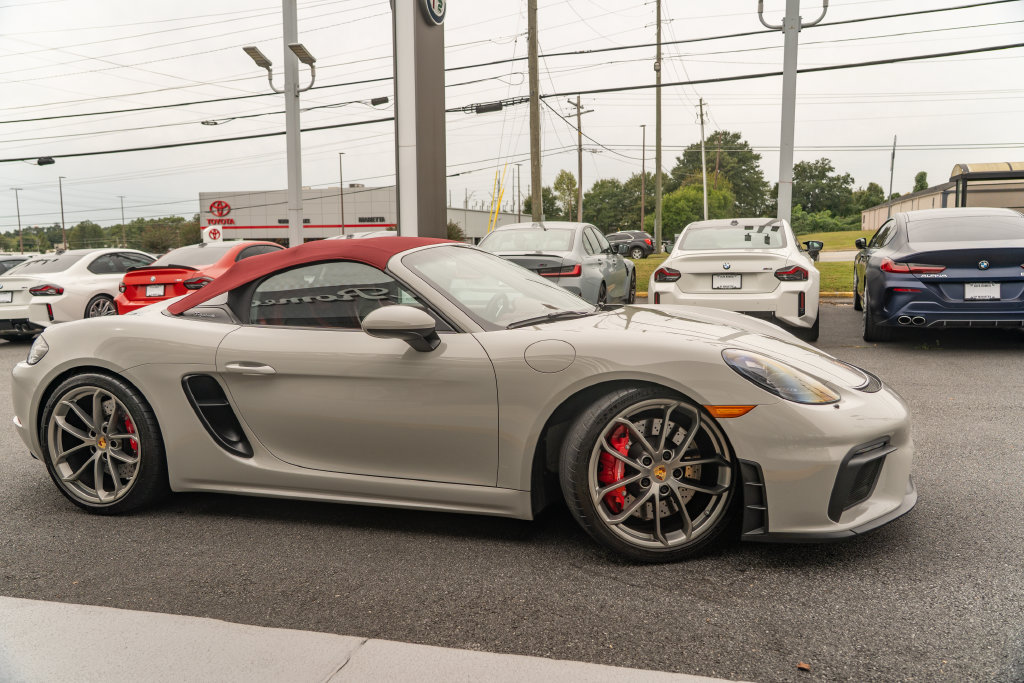 Used 2022 Porsche 718 Boxster Spyder RWD image 9