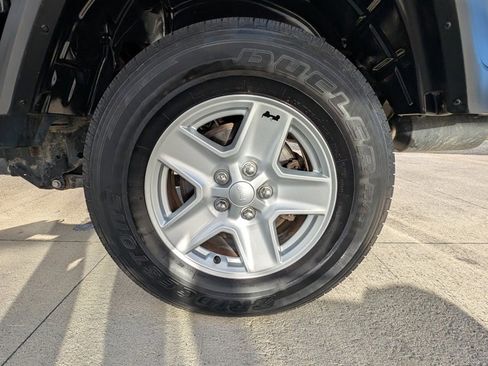 Used 2020 Jeep Gladiator Sport w/ Quick Order Package 24S image 41