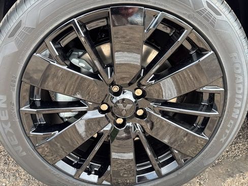 New 2026 Mitsubishi Outlander SEL Black Edition AWD/4WD image 46