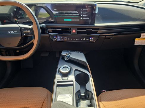 New 2026 Kia EV6 Wind RWD image 15