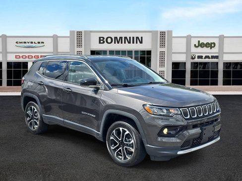 Used 2022 Jeep Compass Limited image 2