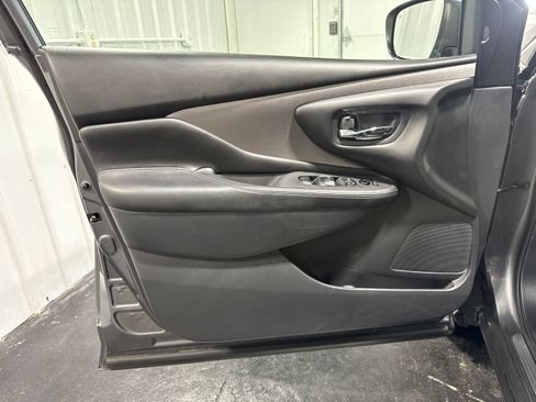 Used 2023 Nissan Murano SV FWD image 23