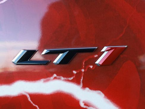 Used 2020 Chevrolet Camaro LT w/ Technology Package RWD image 13