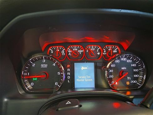 Used 2018 Chevrolet Silverado 1500 Custom image 20