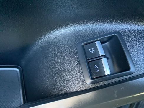 Used 2023 Audi Q5 e Premium w/ Convenience Package image 20