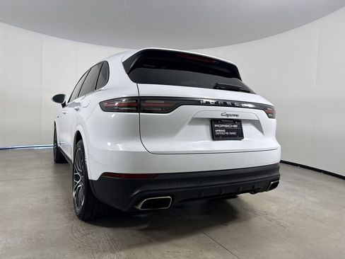 Certified 2021 Porsche Cayenne E-Hybrid AWD/4WD image 19
