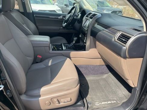 Used 2020 Lexus GX 460 Premium w/ Premium Package AWD/4WD image 15